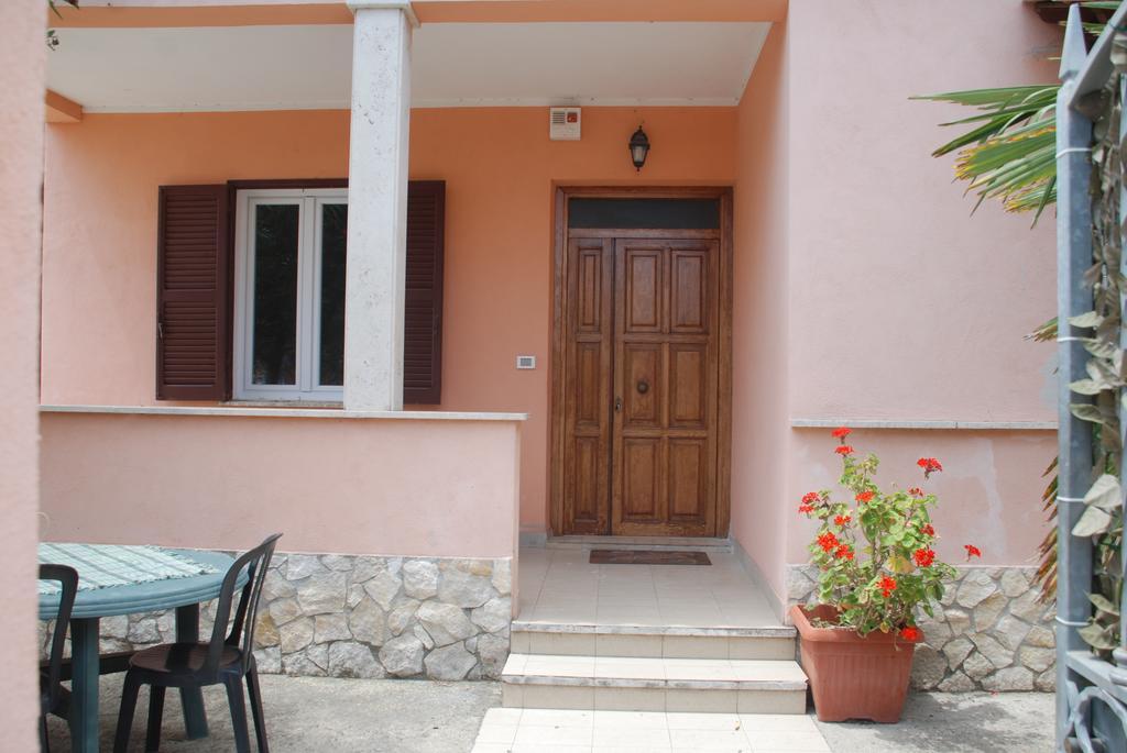 Ernest'S Apartment Фиумичино Екстериор снимка